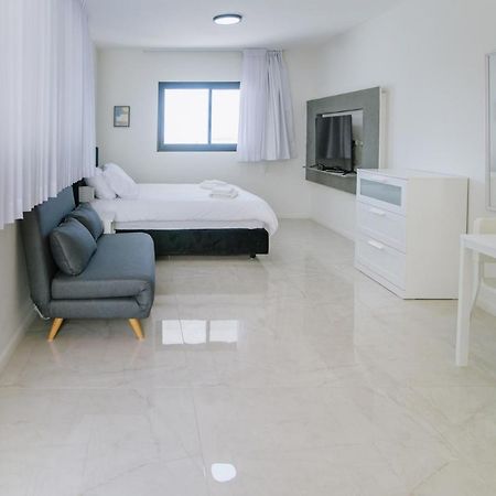 Olala Desert Shades Apartment Neve Zohar Bagian luar foto