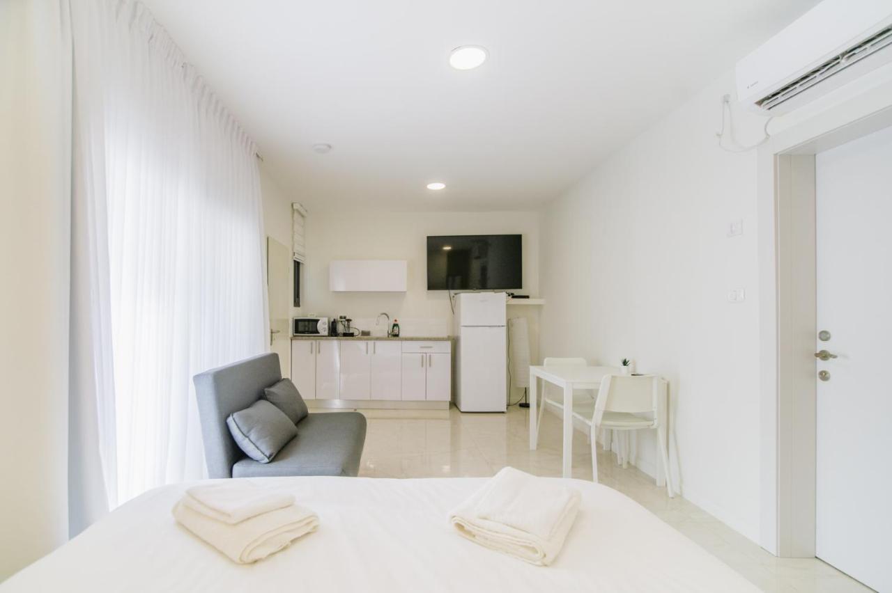 Olala Desert Shades Apartment Neve Zohar Bagian luar foto