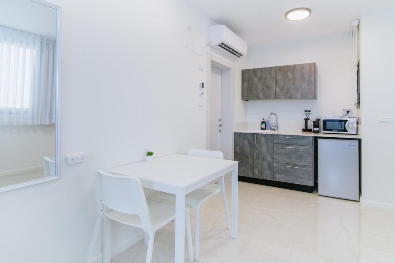 Olala Desert Shades Apartment Neve Zohar Bagian luar foto
