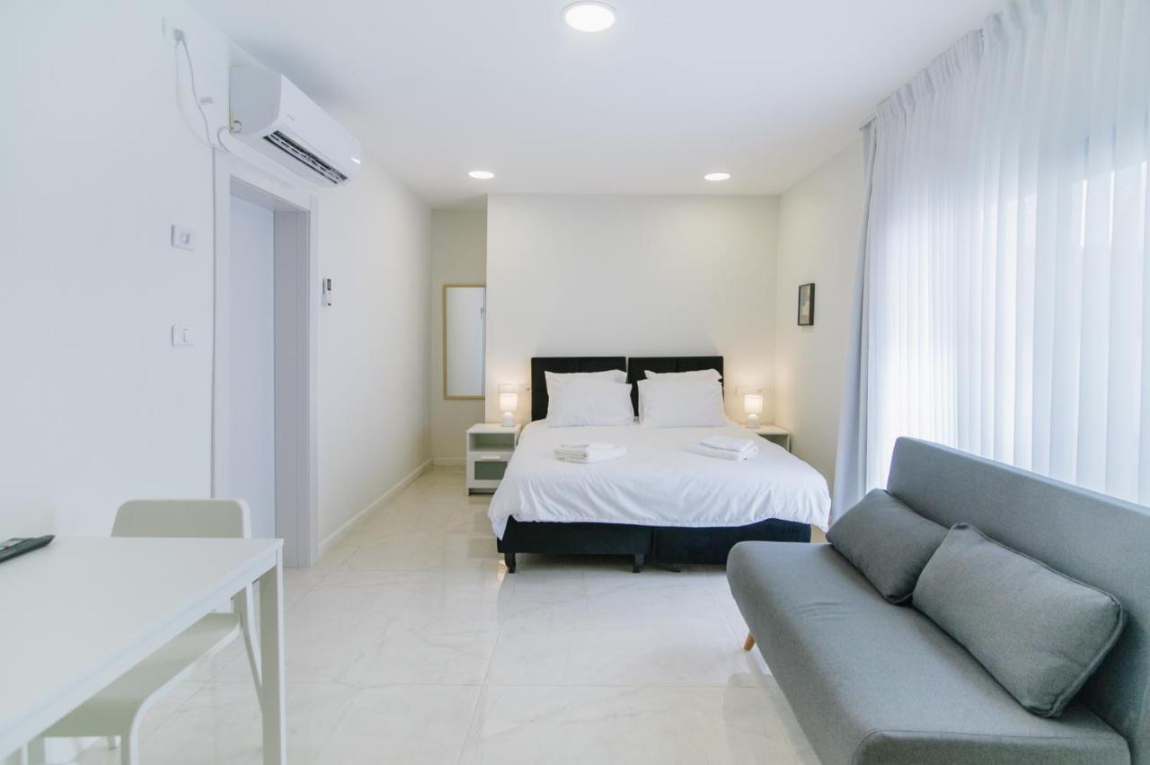 Olala Desert Shades Apartment Neve Zohar Bagian luar foto